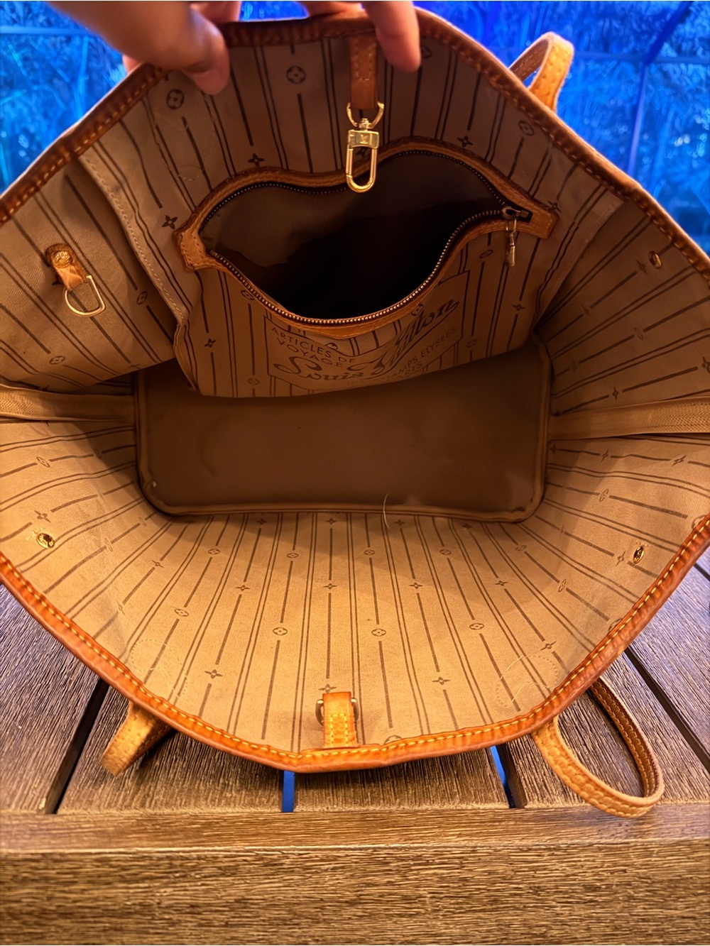 Authentic Louis Vuitton Monogram Neverfull Tote in Brown and Tan Leather - Picture 7 of 15